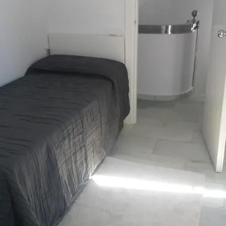 Apartment House Penthouse *